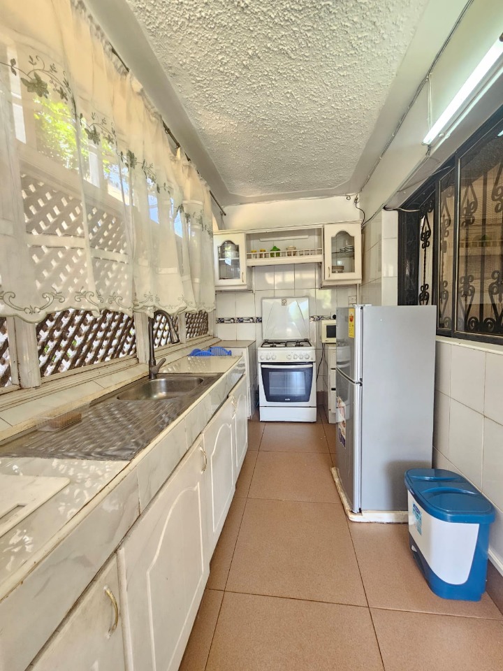 Nyari – 1 Bedroom Furnished Guesthouse for Rent