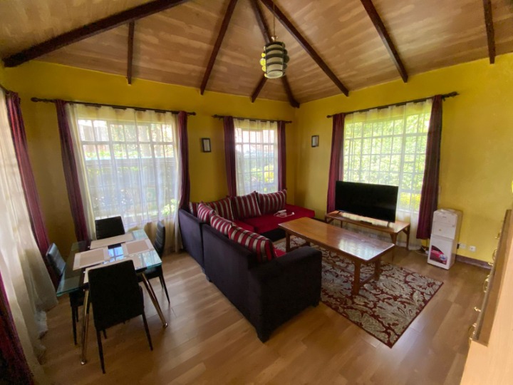 Charming 2-Bedroom Furnished Cottage For Rent – Ridgeways