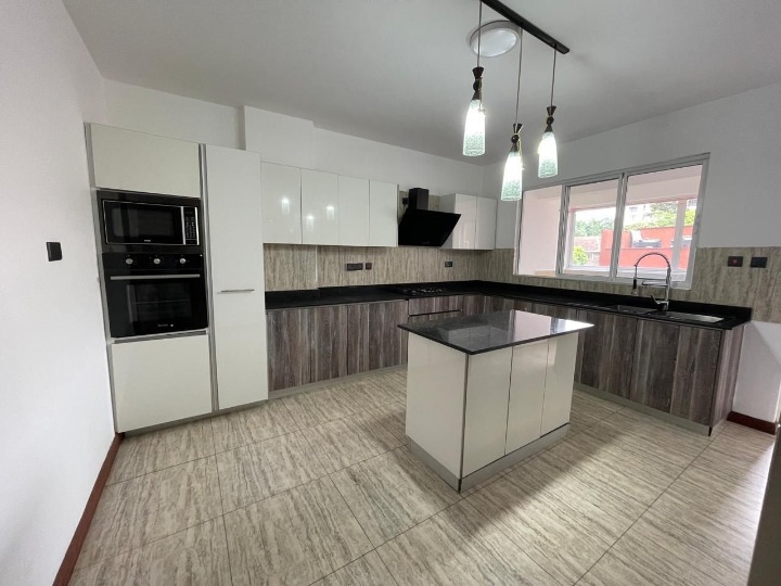 4-Bedroom All En-suite Apartment for Sale | Westlands Location: Westlands