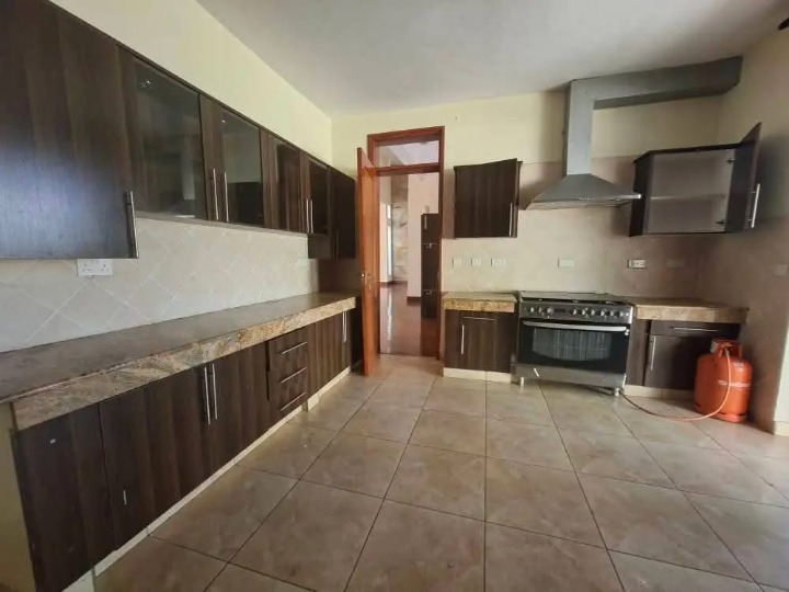 4-Bedroom Villa for Rent – Runda