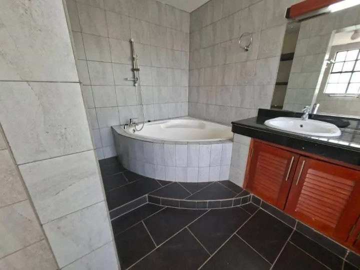 4-Bedroom Villa for Rent – Runda