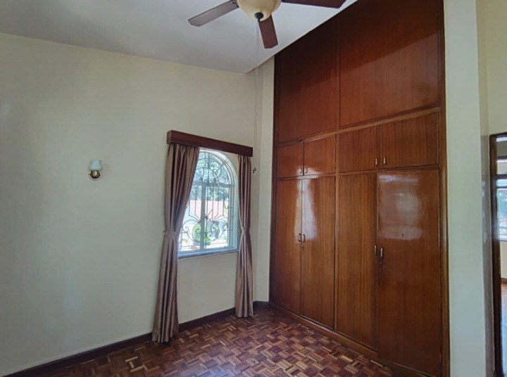 5-Bedroom House for Rent – Nyari