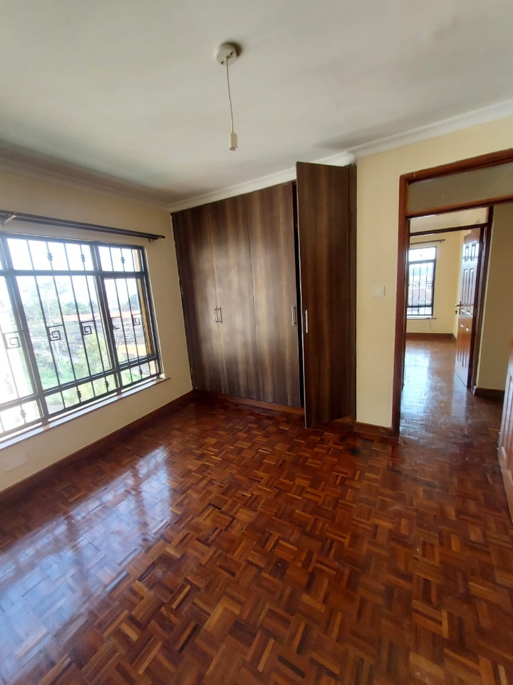 3 Bedroom Apartment with DSQ for Rent–Loresho