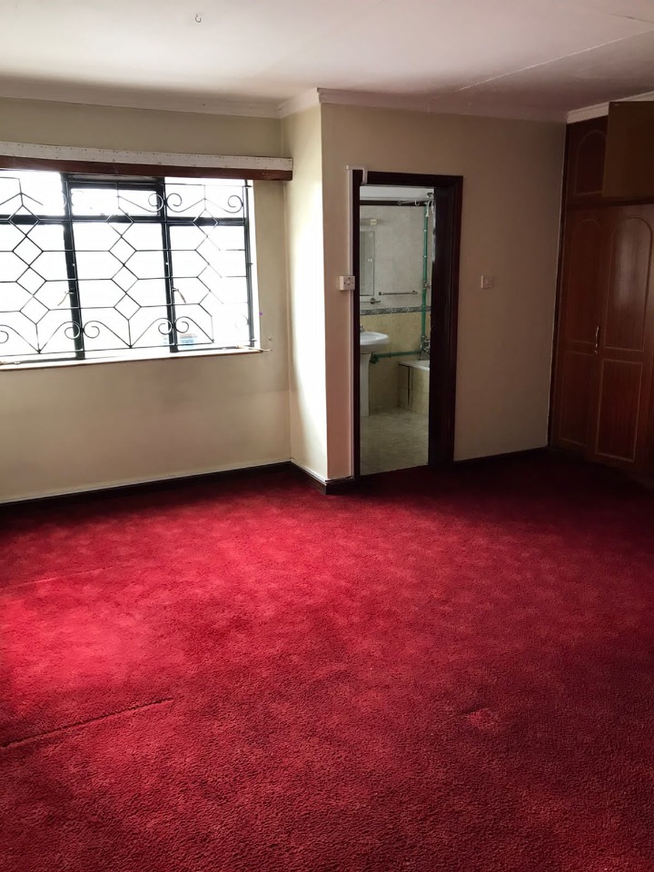 Spring Valley – 5 Bedroom Townhouse for Rent