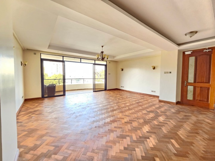 RIVERSIDE – Unfurnished 3 Bedroom Apartment for Rent