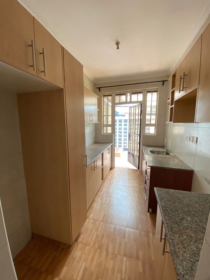 Runda –  2-Bedroom Guest Wing For Rent