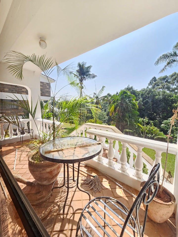 Nyari – 2 Bedroom All-Ensuite Guestwing For Rent