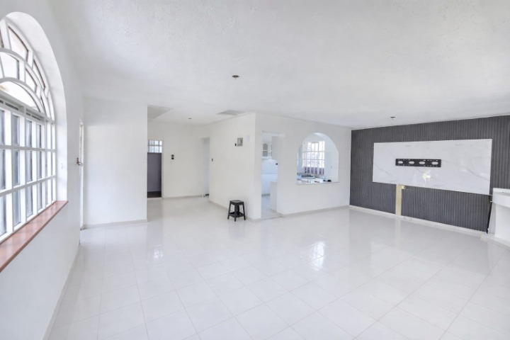 Unfurnished 2-Bedroom Cottage for Rent – Kitisuru