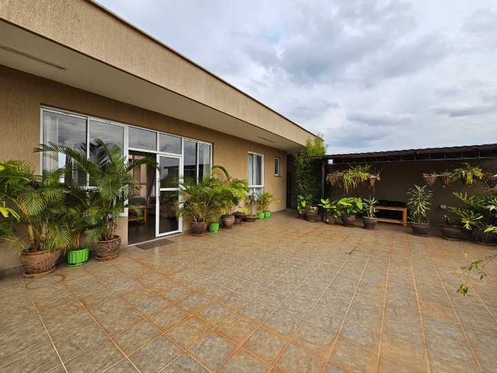 Riverside – Furnished 1-Bedroom Penthouse for Rent