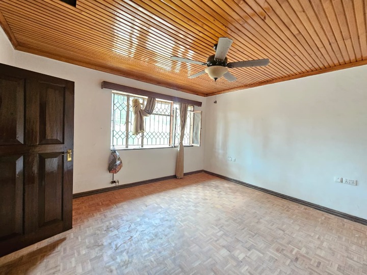 5 Bedroom Standalone House + 3 DSQs for Rent – Runda