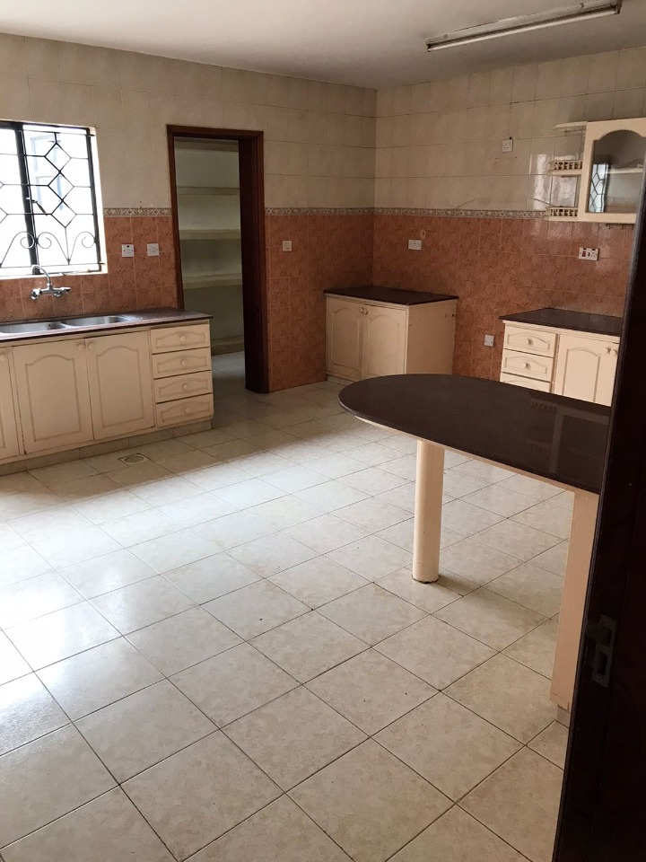 5 Bedroom Townhouse for Rent – Spring Valley