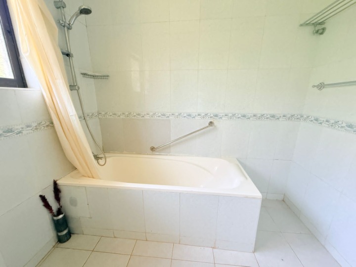 Studio Cottage for Rent – Loresho