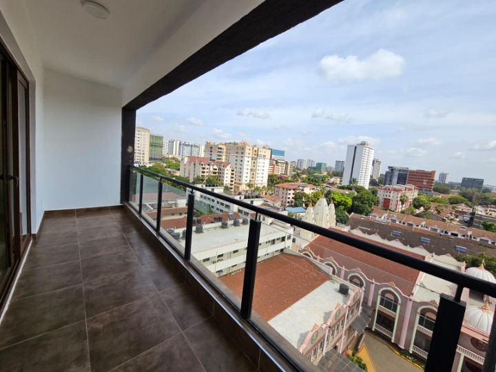 PARKLANDS – 3 Bedroom + Study Apartment For Rent