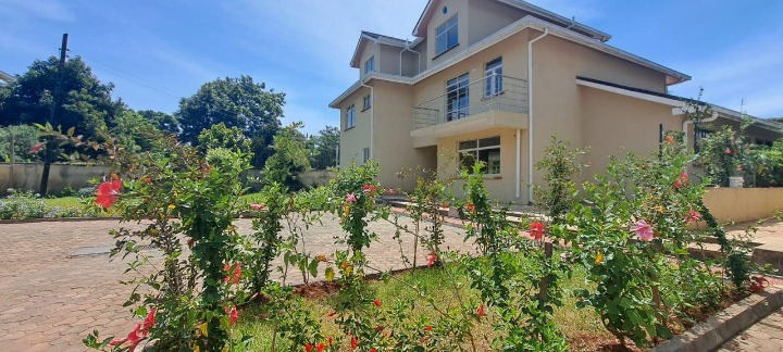 Kyuna – 5 Bedroom Townhouse For Rent