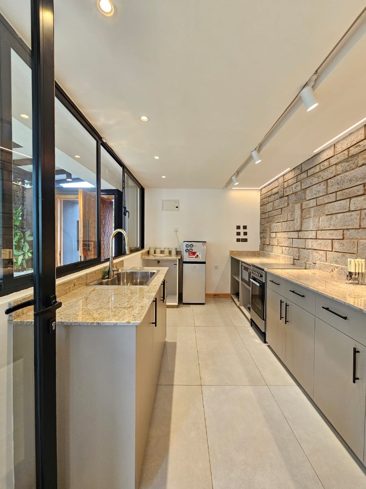 1-Bedroom Guest Wing To Let – Kyuna