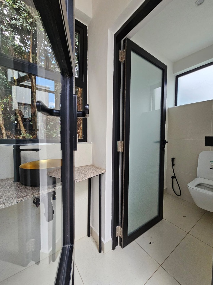 1-Bedroom Guest Wing To Let – Kyuna