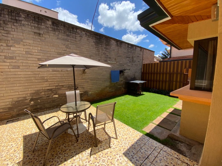 4-Bedroom + DSQ Apartment to Let – Runda