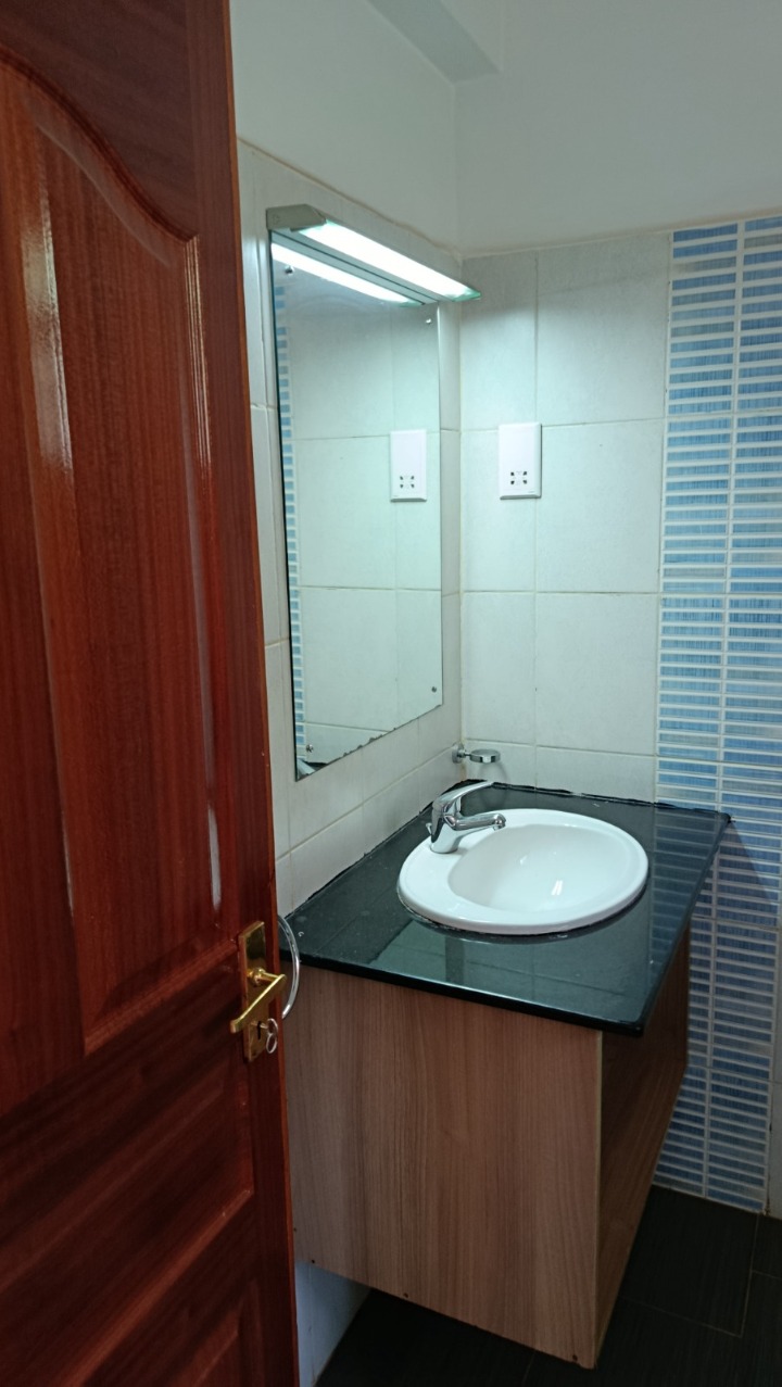 Kitisuru – 5 Bedroom Townhouse + DSQ to Let