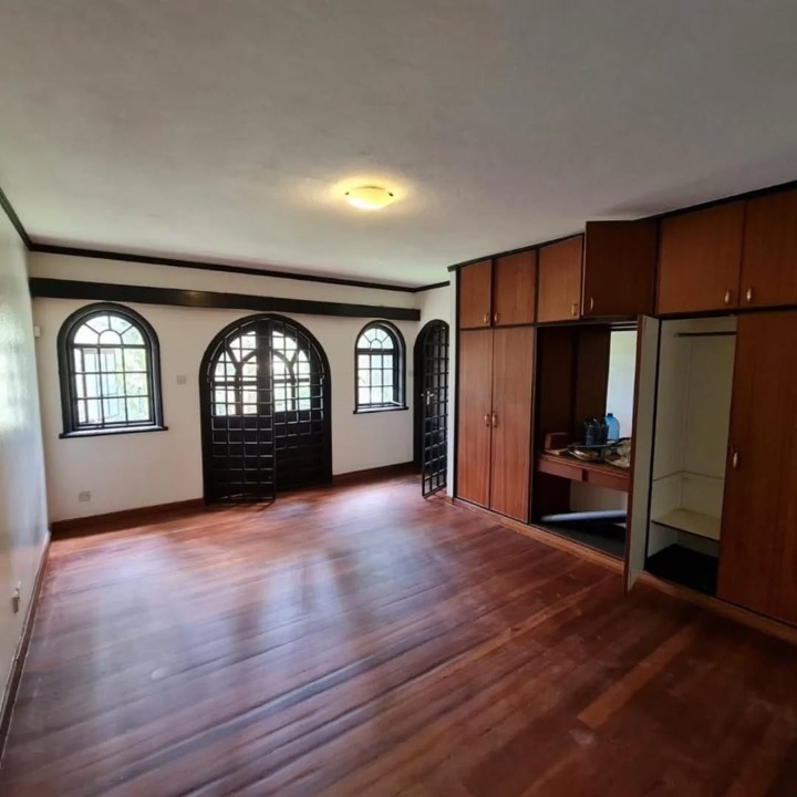 TO LET – Lavington | 4 Bedroom Townhouse