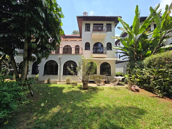 TO LET – Lavington | 4 Bedroom Townhouse