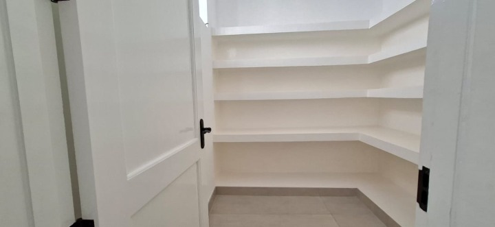 To Let: 4-Bedroom Family Home – Westlands, Brookside