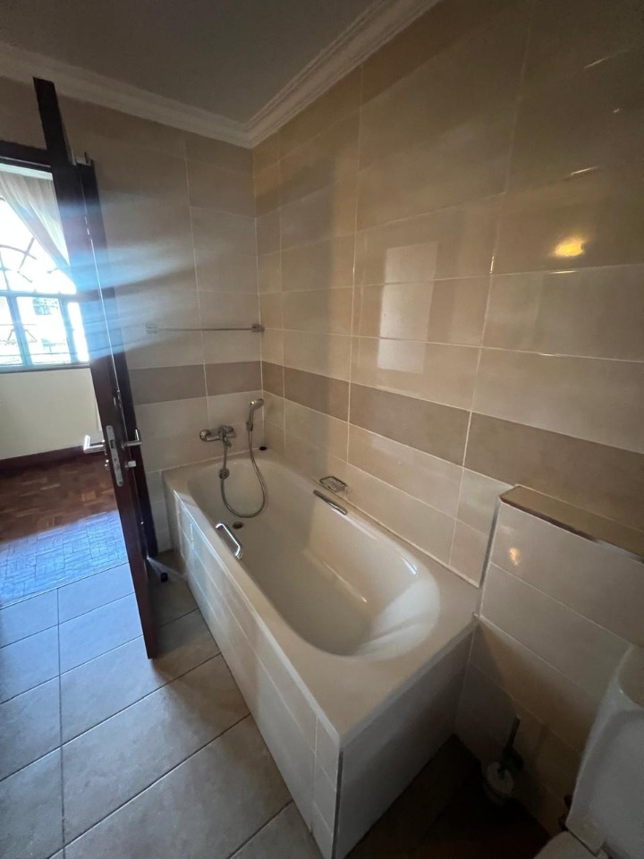 To Let: 3-Bedroom Duplex Apartment – Riverside