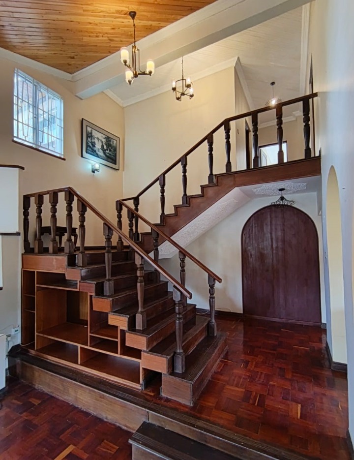 To Let: Furnished 3-Bedroom + DSQ House – Runda