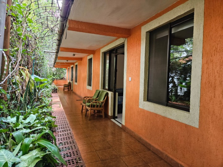 1 Bedroom Guesthouse for Rent – Riverside