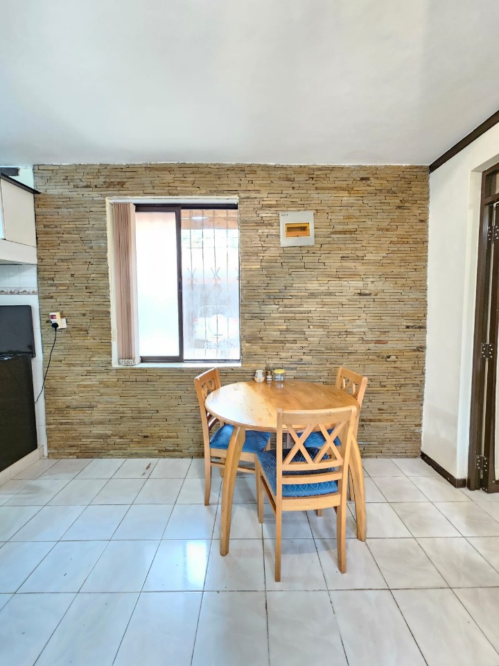 1 Bedroom Guesthouse for Rent – Riverside