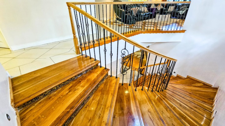 Upper Level En-Suite Bedroom (Near Study/Conference Space)