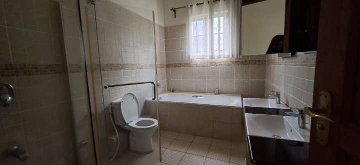 5 Bedroom Townhouse To Let – Spring Valley