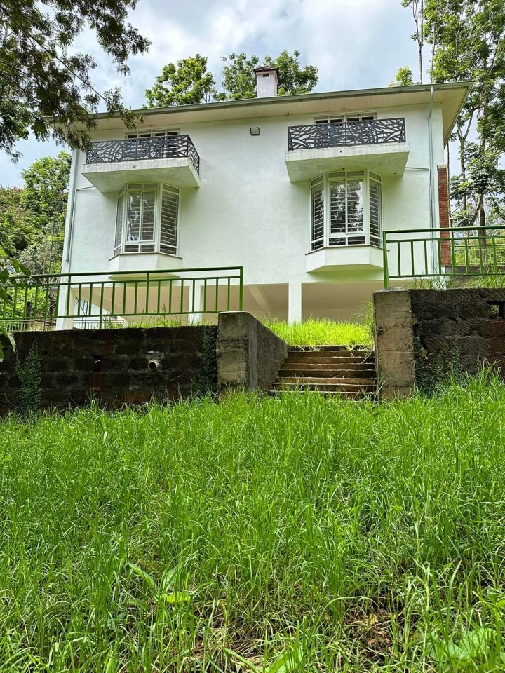 5-Bedroom House for Rent – Rosslyn