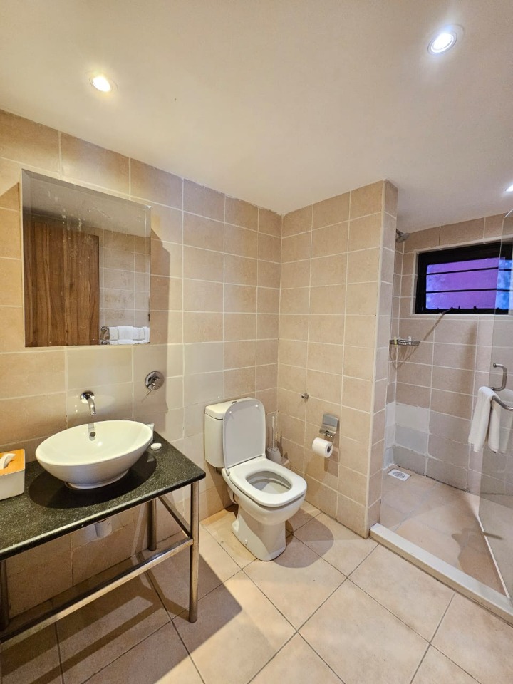 Arboretum – 3-Bedroom Furnished Apartment for Rent