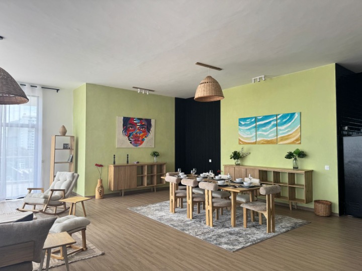 FOR RENT: LAVINGTON – 3-Bedroom Furnished Penthouse + DSQ