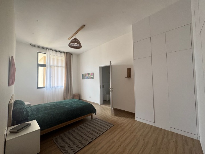 FOR RENT: LAVINGTON – 3-Bedroom Furnished Penthouse + DSQ