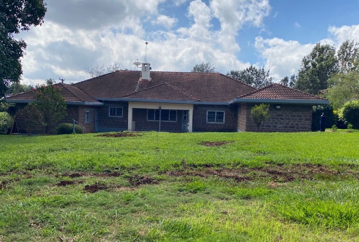 3-Bedroom Bungalow + Study for Rent – Runda