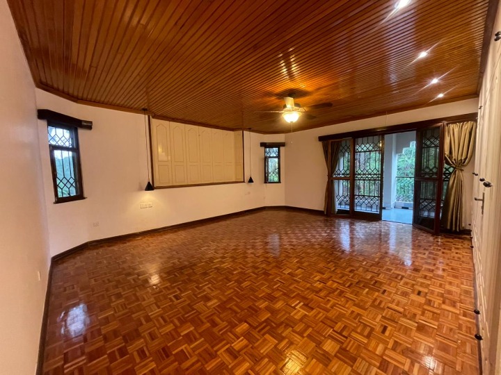 5-Bedroom Standalone House to Let in Runda