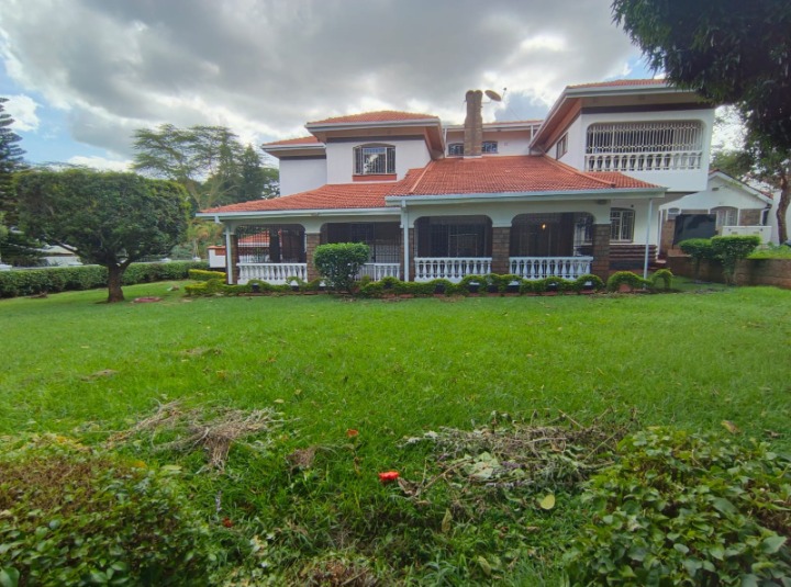 4-Bedroom All En-suite House with Guest Wing for Rent – Roslyn