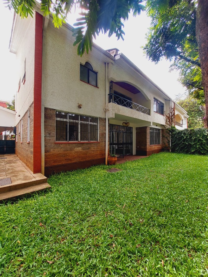 5-Bedroom Townhouse to Let – Riverside