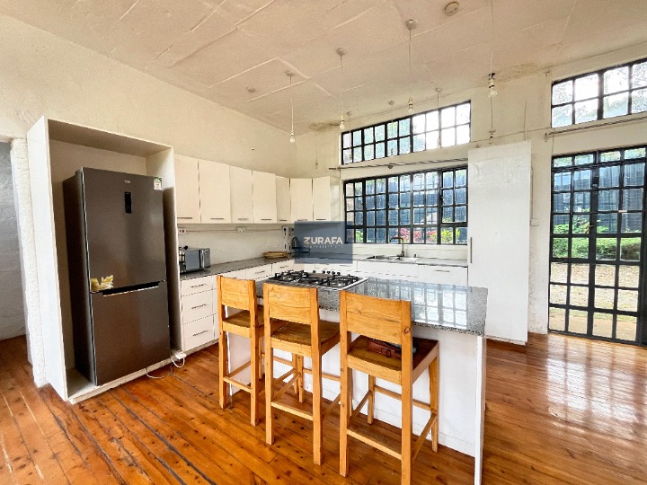 Modern Fully Furnished 3 Bedroom