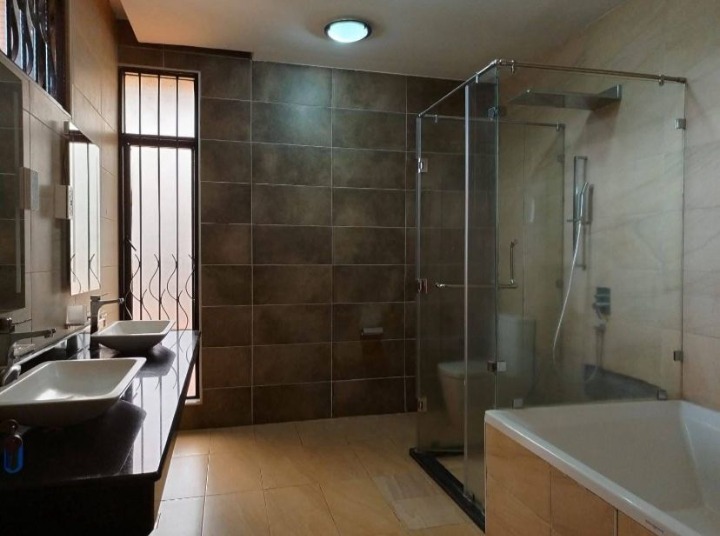 5-Bedroom House To Let – Runda