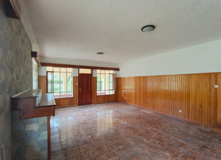 NYARI – 6 Bedroom House For Rent