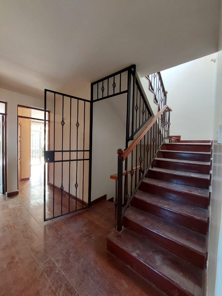 5 Bedroom Townhouse for Rent – Brookside