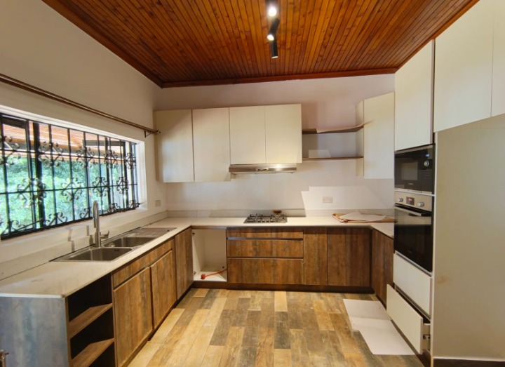 To Let: Elegant 5 Bedroom House in Thigiri