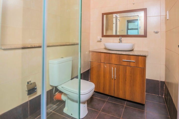 Unfurnished 4-Bedroom Duplex Apartment for Rent in Riverside