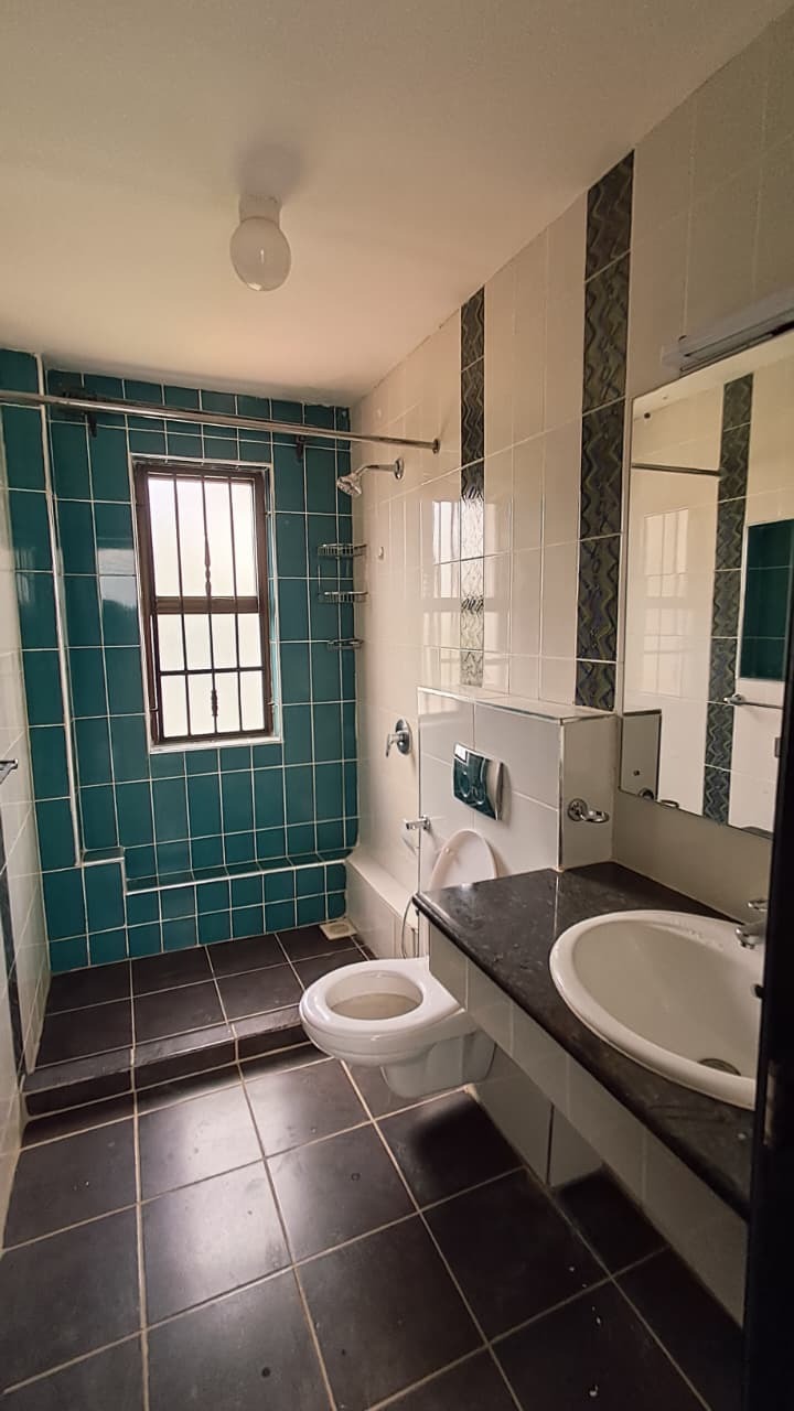 5-Bedroom House with Guest Wing in Runda
