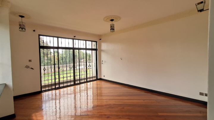 5-Bedroom House with Guest Wing in Runda