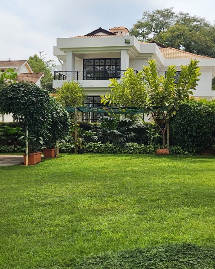 Runda - 4 Bedroom House + DSQ For Rent
