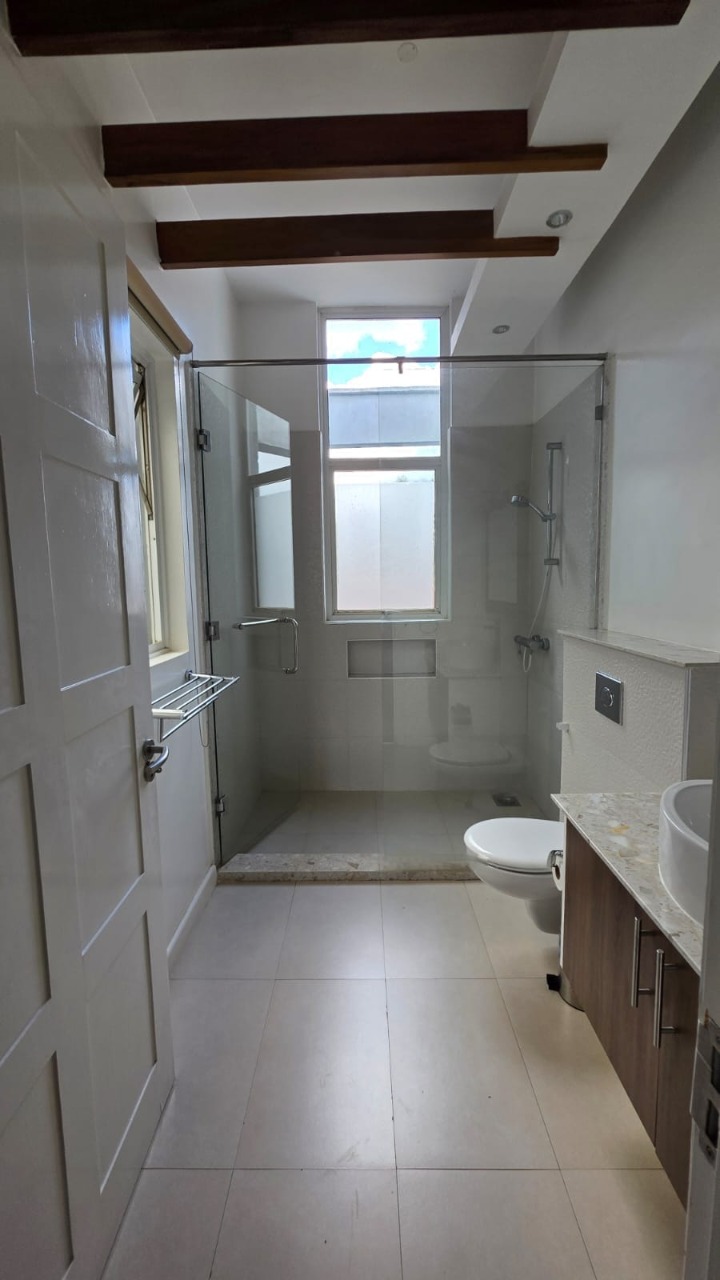 3Bedroom  Apartment for Rent - Riverside