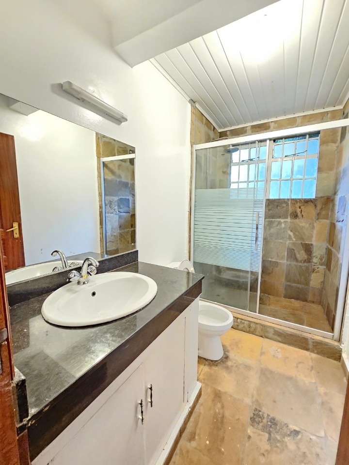 4 Bedroom Townhouse To Let – Spring Valley